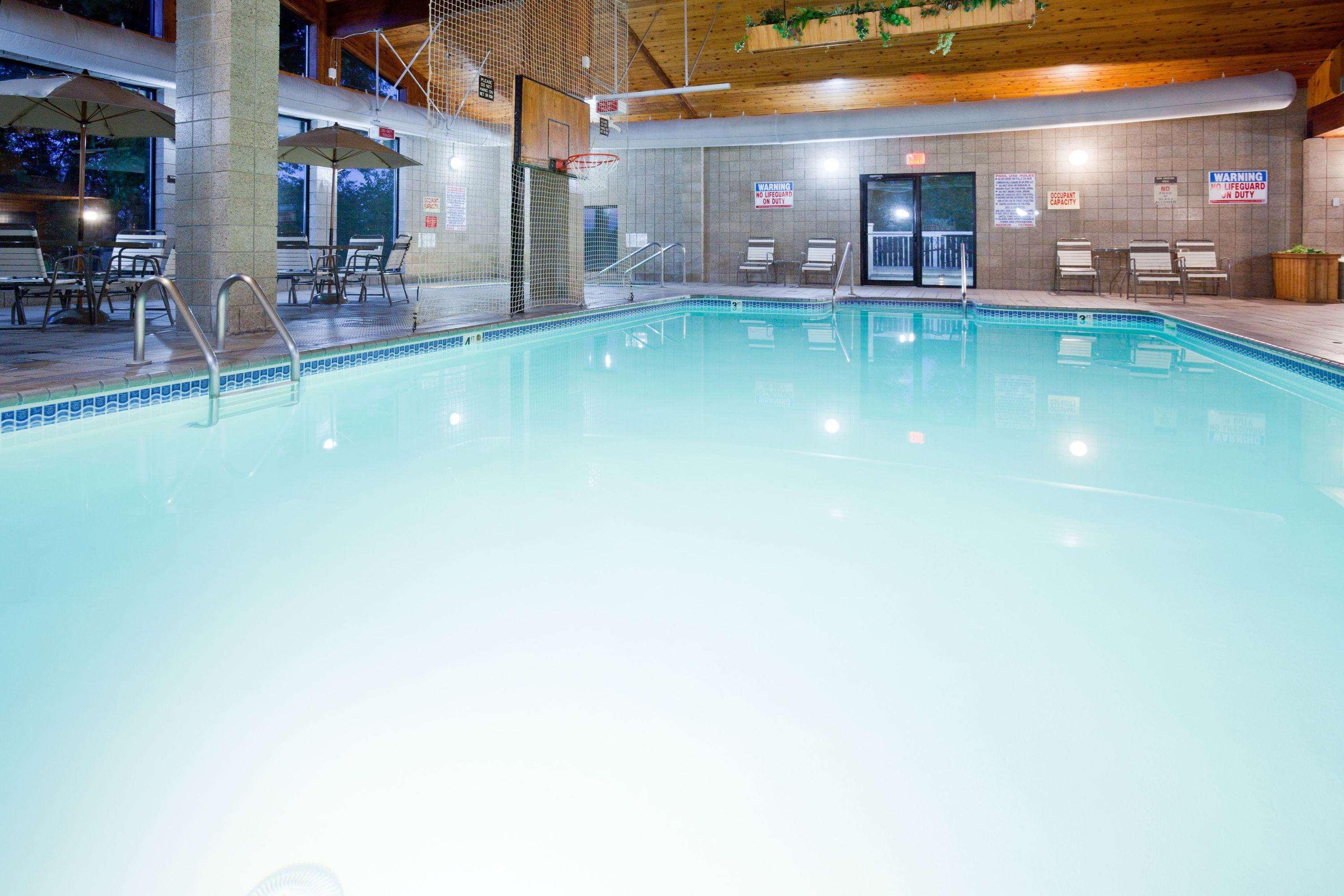 Americinn By Wyndham New Richmond Bagian luar foto