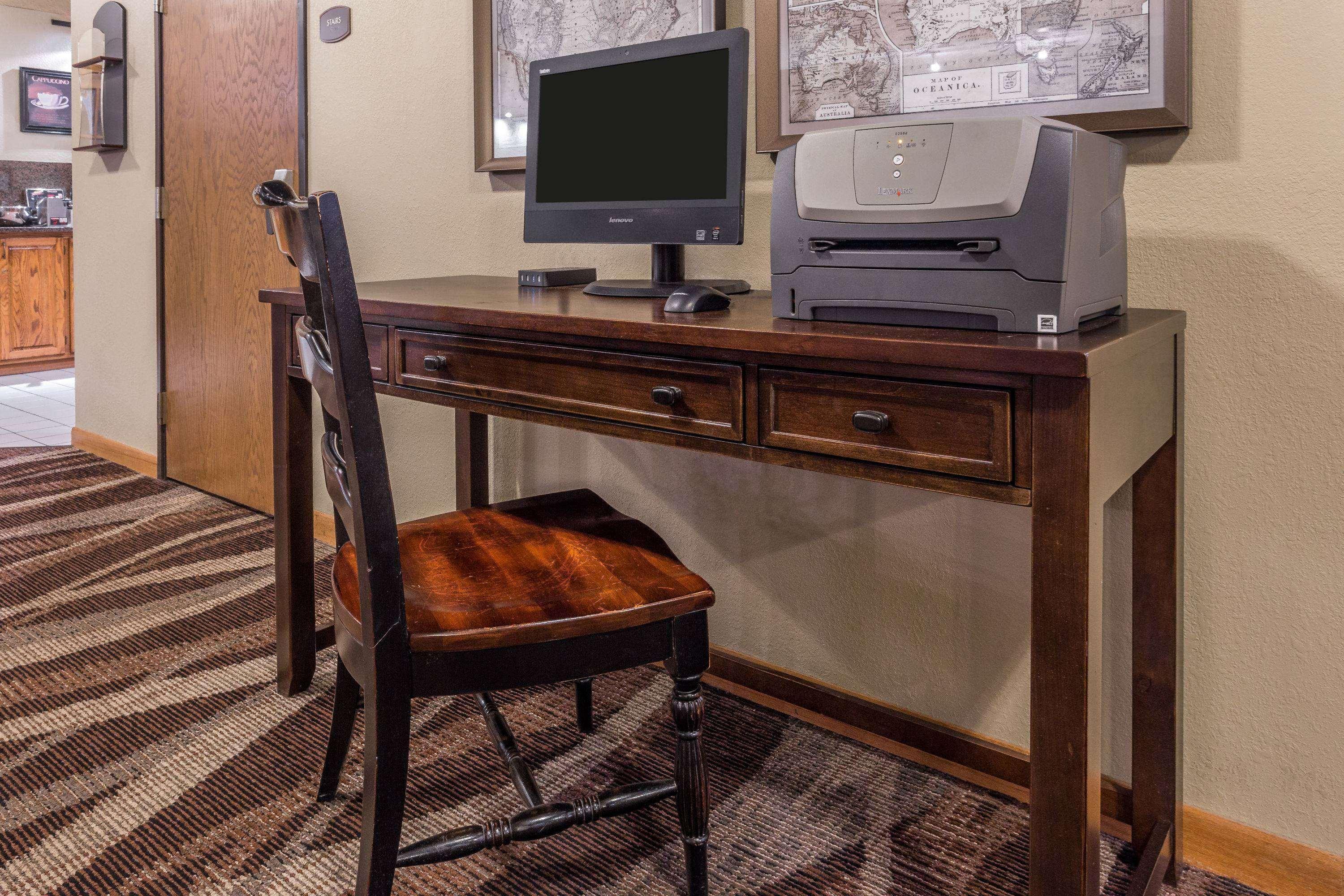 Americinn By Wyndham New Richmond Bagian luar foto