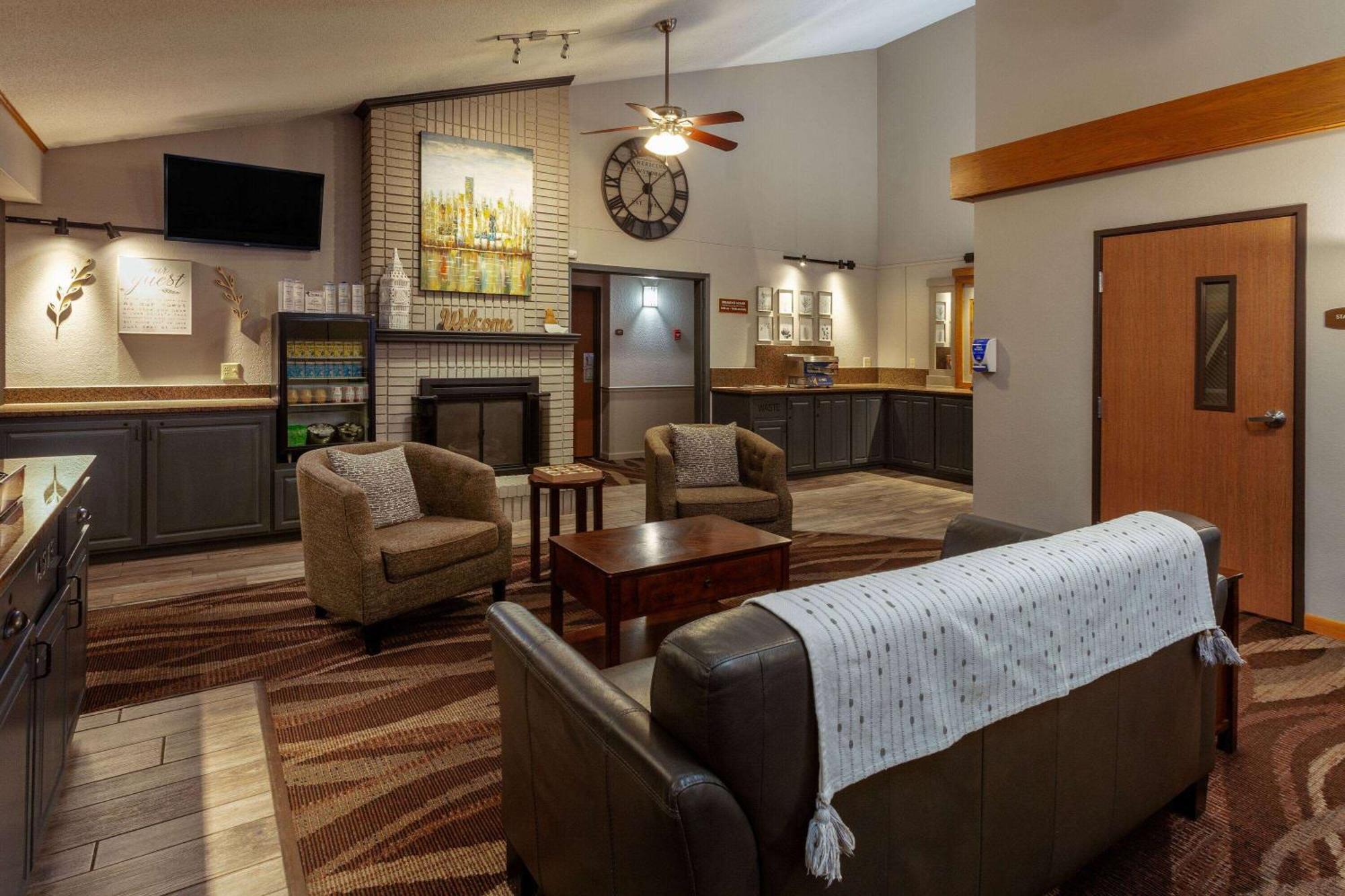 Americinn By Wyndham New Richmond Bagian luar foto