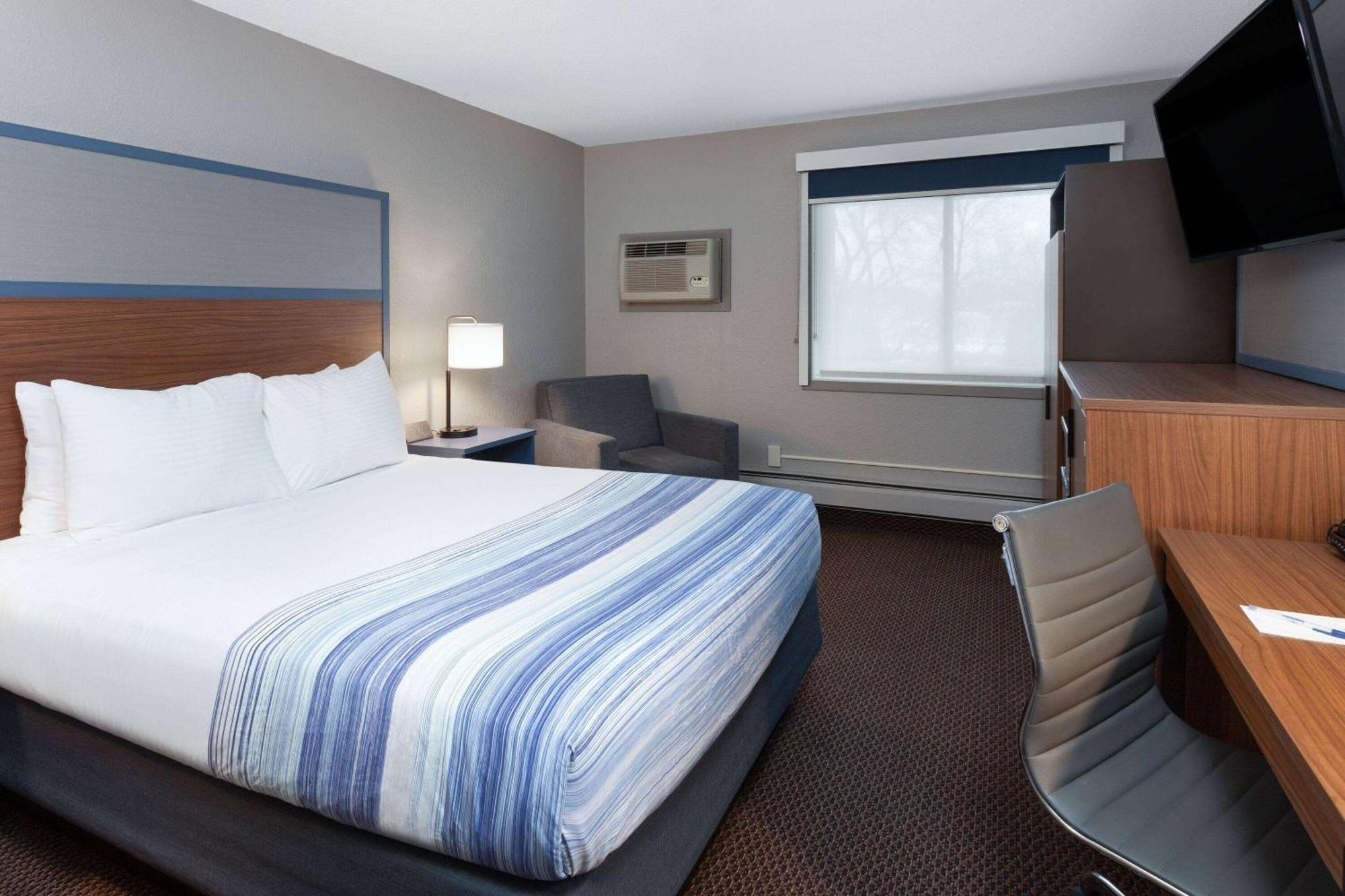 Americinn By Wyndham New Richmond Bagian luar foto