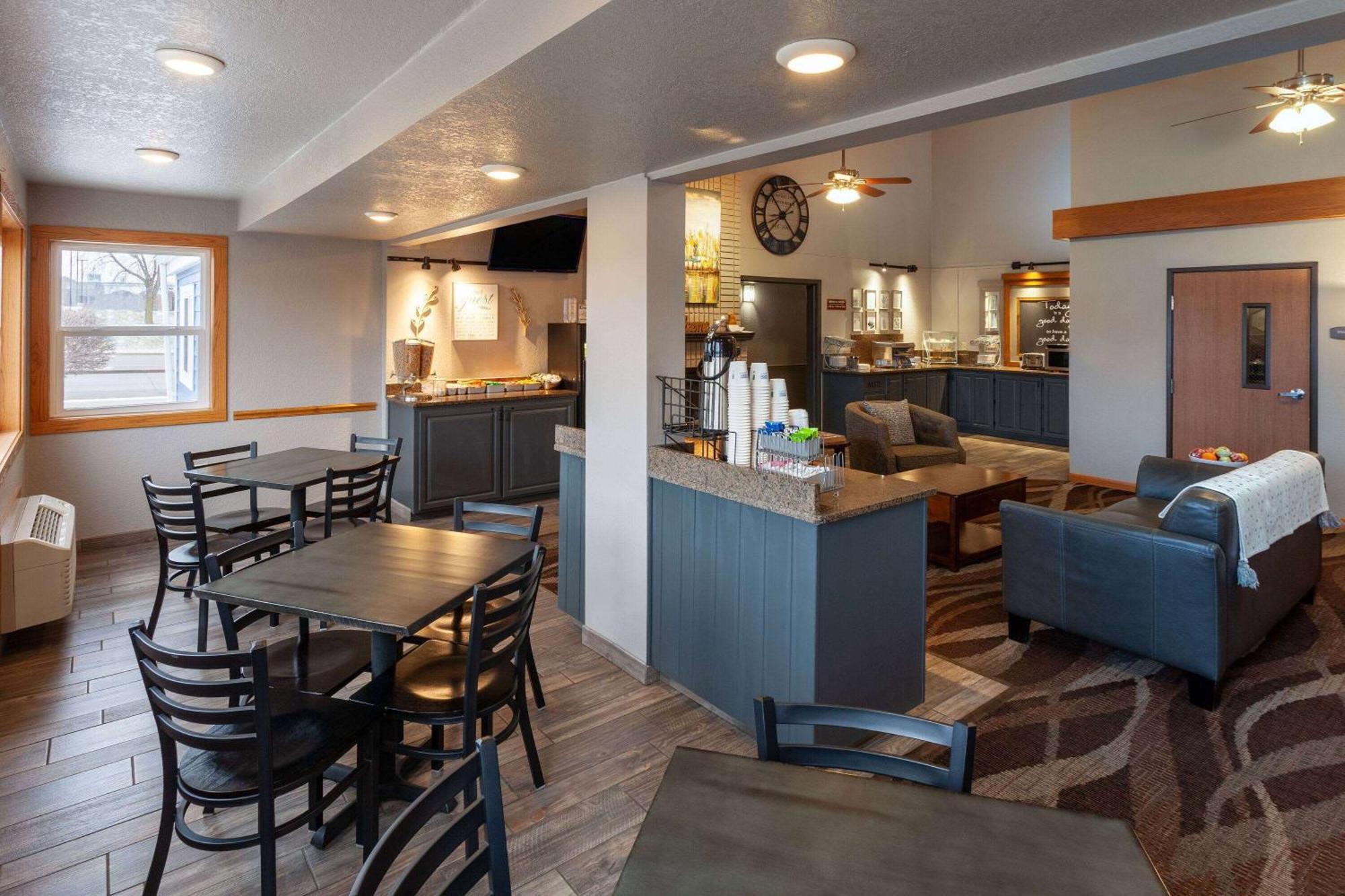 Americinn By Wyndham New Richmond Bagian luar foto