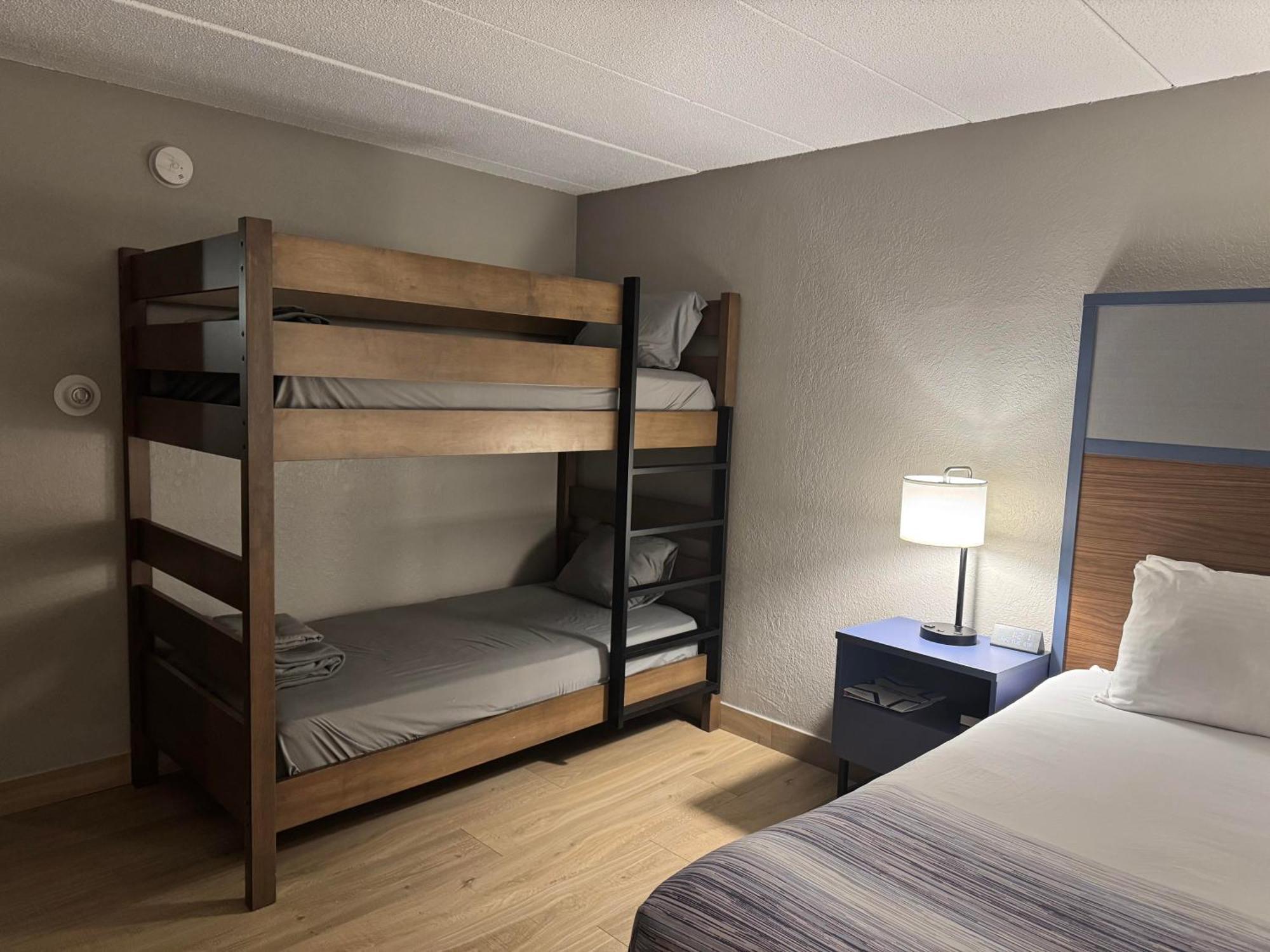 Americinn By Wyndham New Richmond Bagian luar foto
