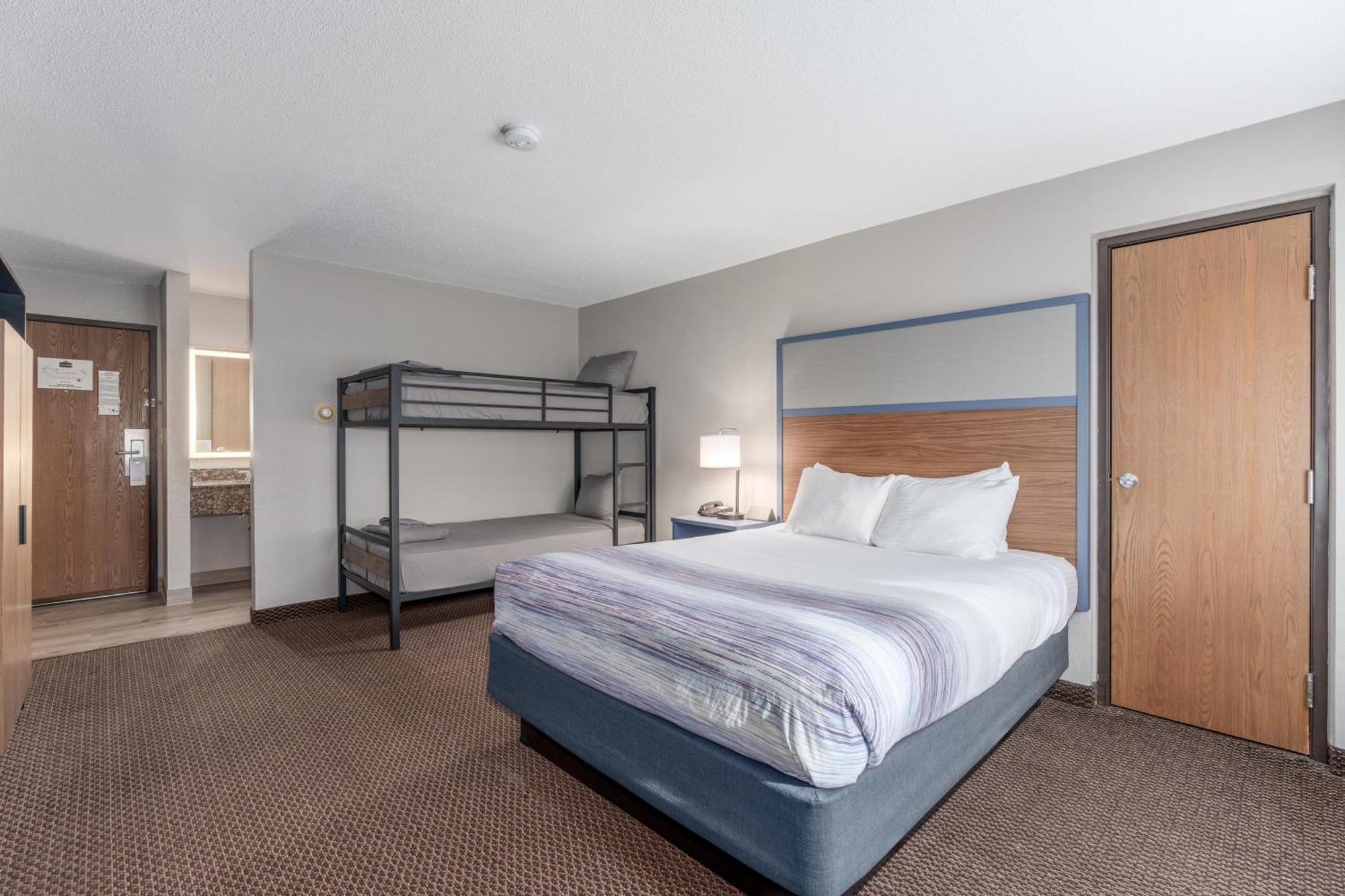 Americinn By Wyndham New Richmond Bagian luar foto